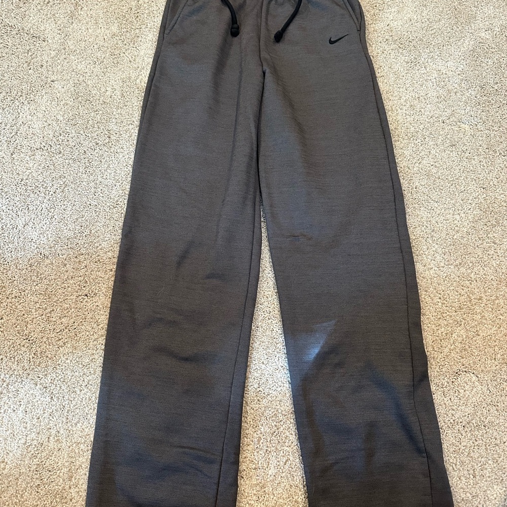 Nike Men's Dark Gray Joggers